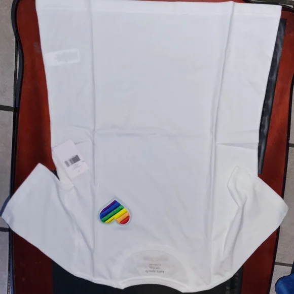Kate Spade T-shirt, size XS  Rainbow heart Pride collection - Picture 7 of 7